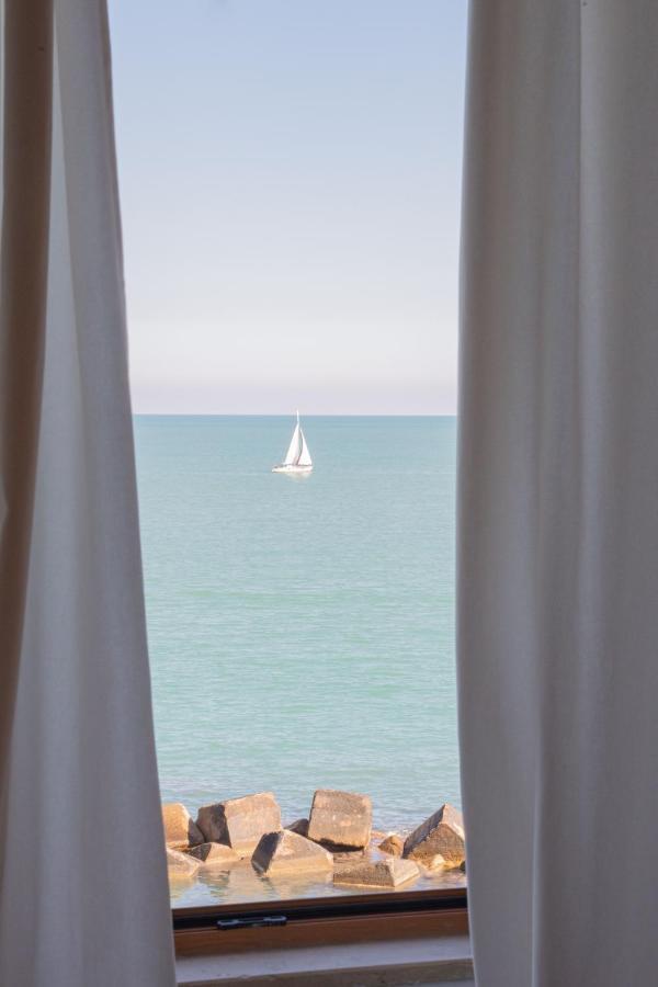 Casa Sant Orsola La Finestra Sul Mare Apartment มอลเฟตตา ภายนอก รูปภาพ